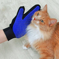 gant-brosse-pour-chat-gauche